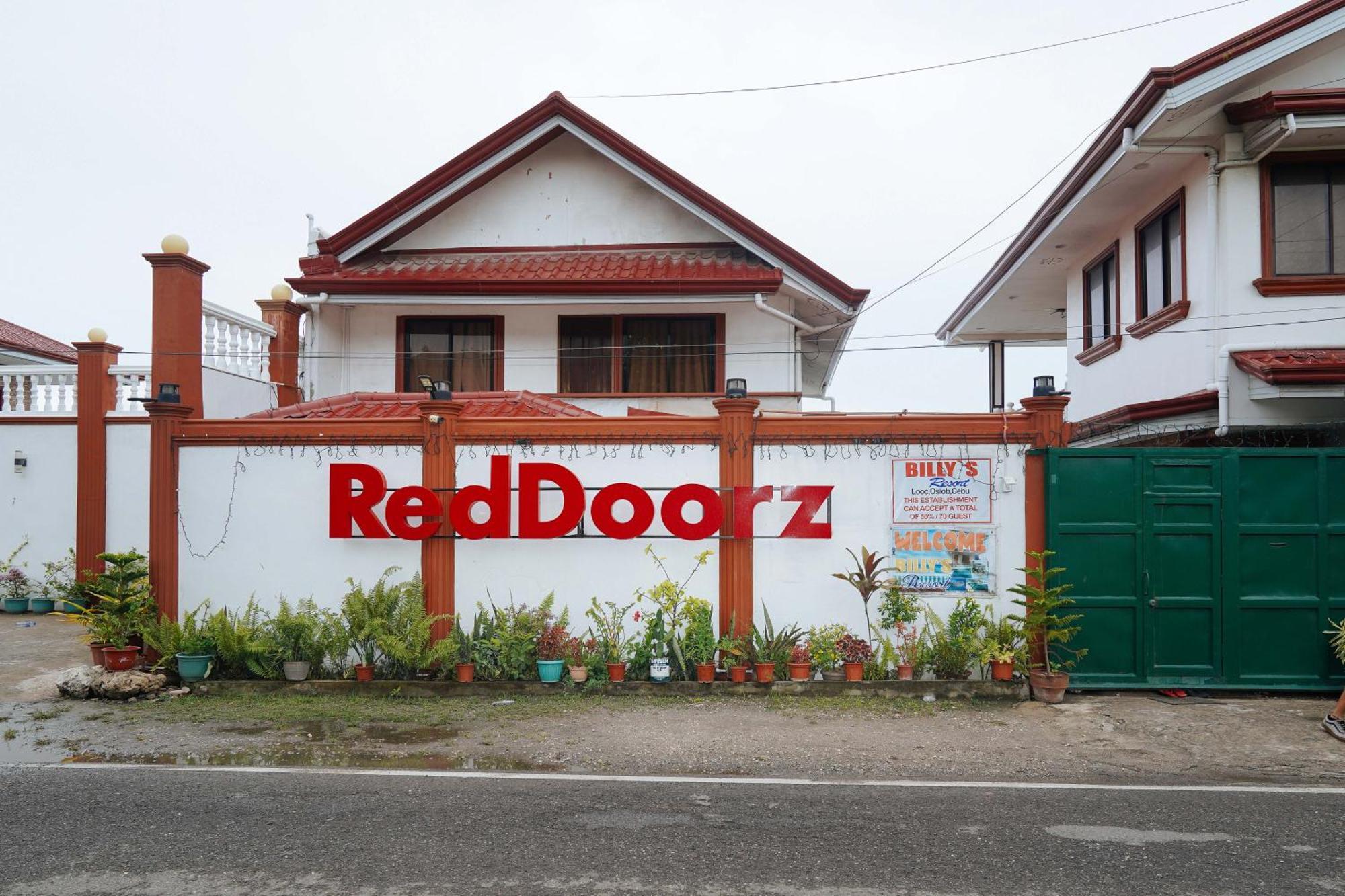 Reddoorz Plus At Billy'S Resort Oslob Exteriér fotografie